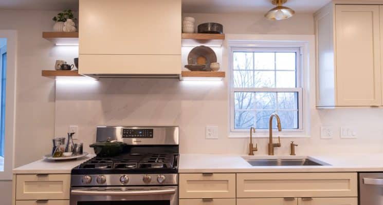 Modern Paint & White Oak Kitchen - Gibsonia, PA